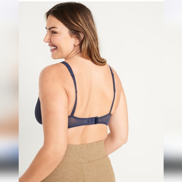 ⭐️40% Off⭐️ Old Navy Mesh Unlined Underwire Plunge Bra - Picture 4 of 9